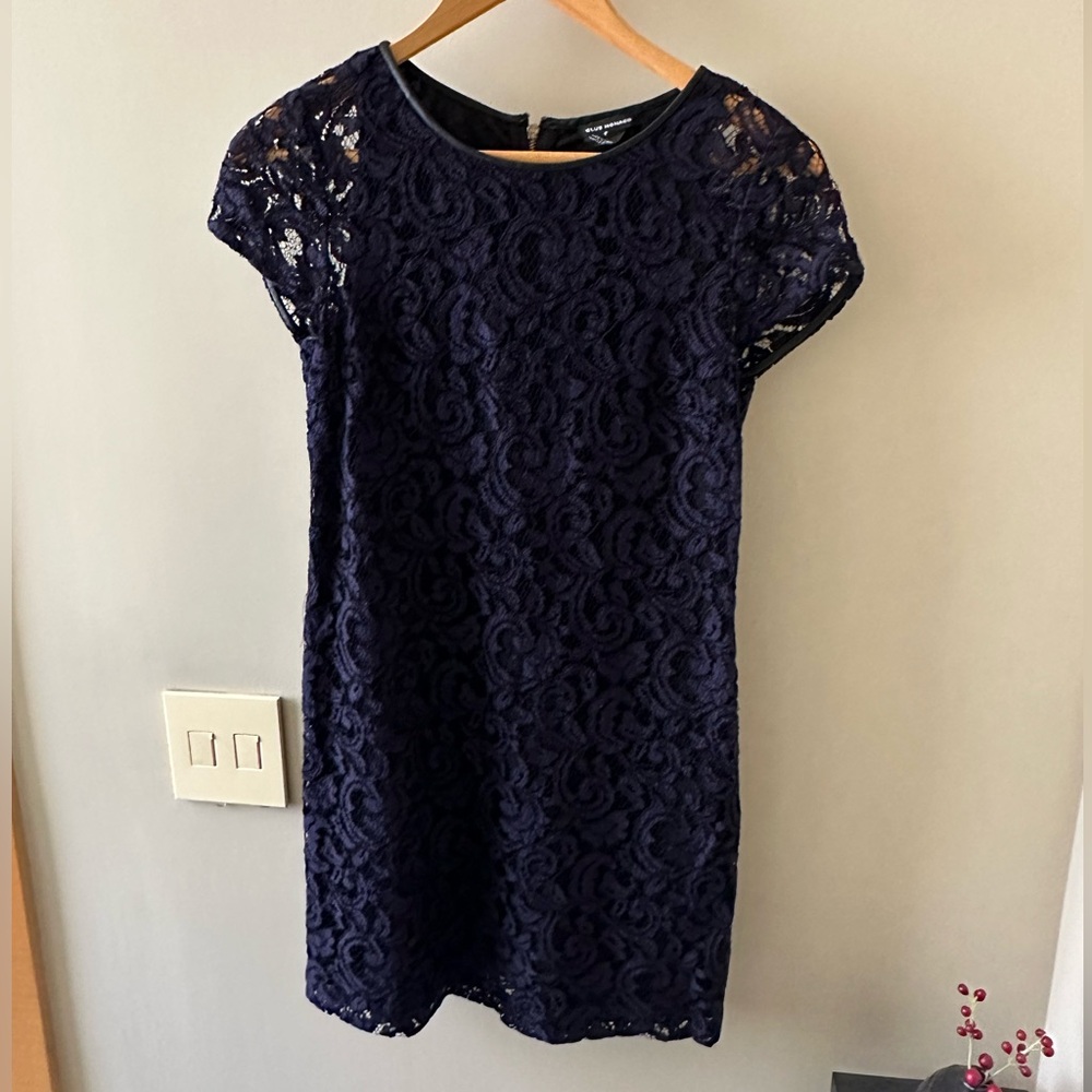 Club Monaco Witherbee Navy Lace Shift Dress